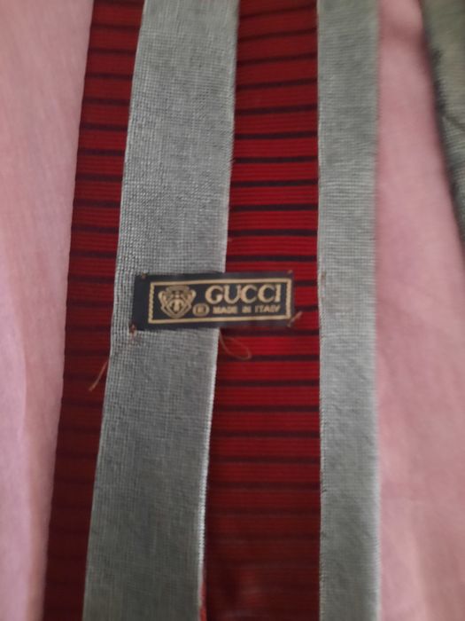 Cravată Gucci în stare foarte bună