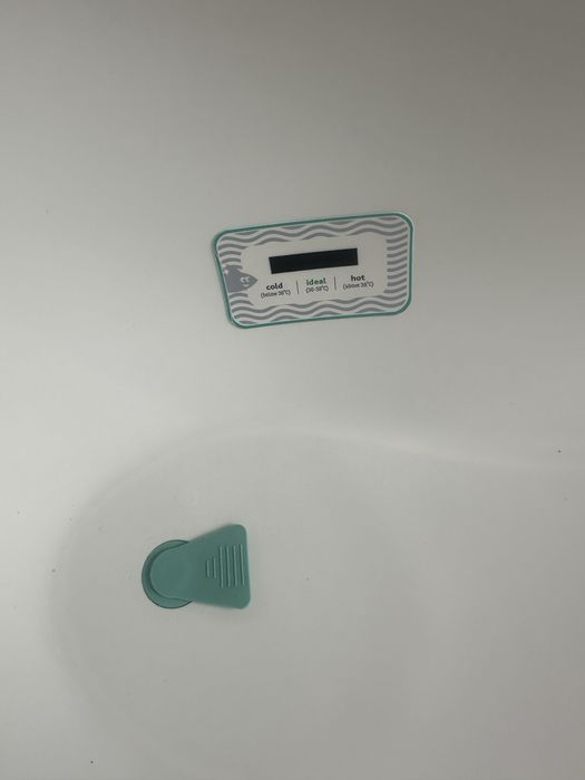 Ванночка и стульчик для купания малышей