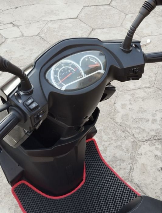 Мопед скутер м8 лия