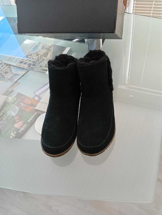 Продавам дамски боти SOREL