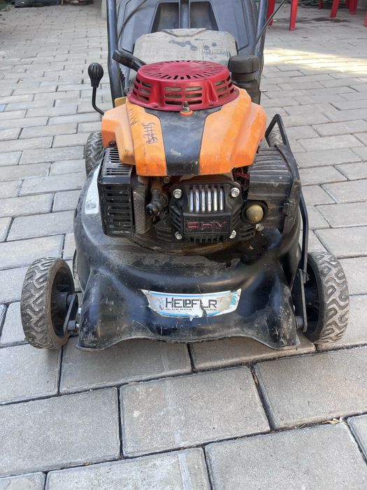 Газоно-косилка бензиновая б/у