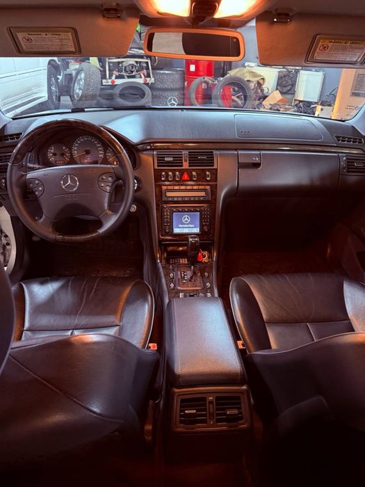 Продается мереседес E320 в идеальном состоянии