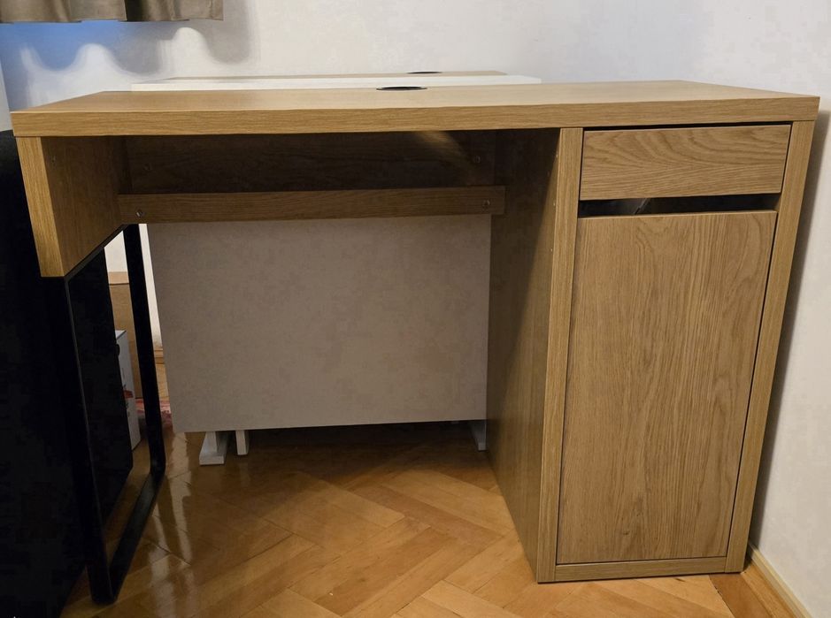 Birouri Micke (ikea) la jumate din pret