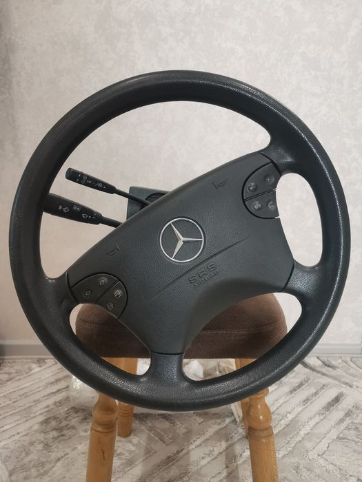 Руль и щиток приборки от Мерседес W210