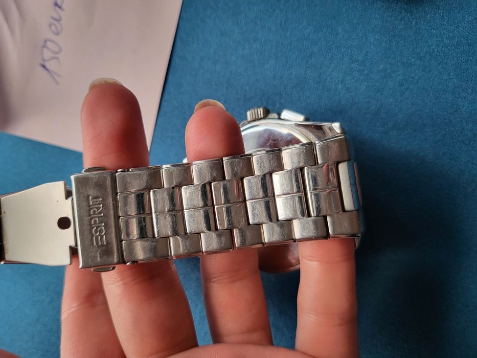 Часовник Esprit,сребърна гривна с кожа, единствена бройка