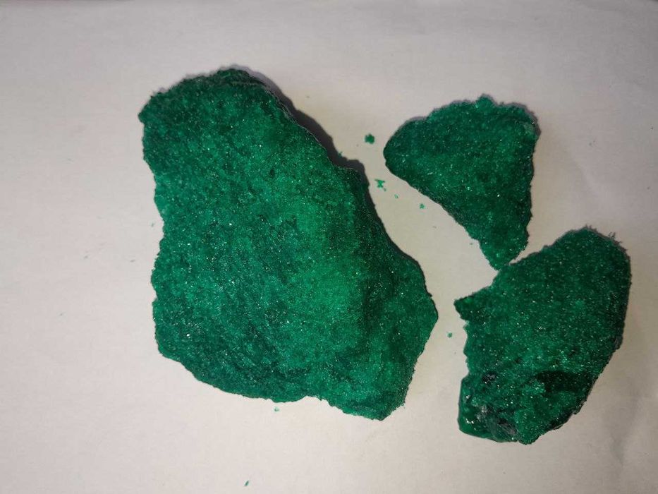 никель азотнокислый, 100 000 сум за 1 кг.