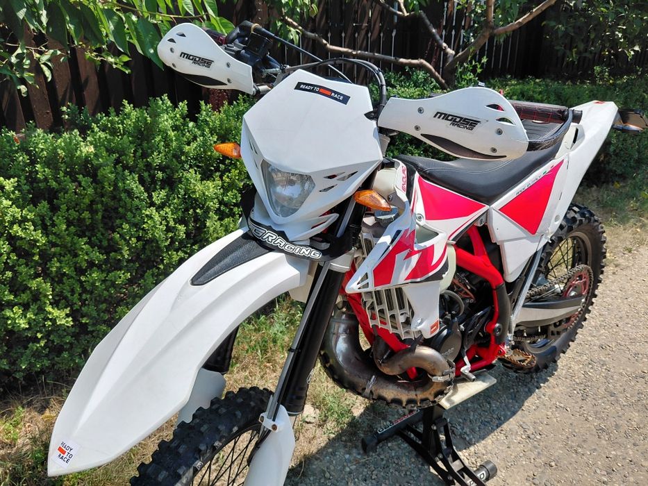 Vând Beta 200 RR