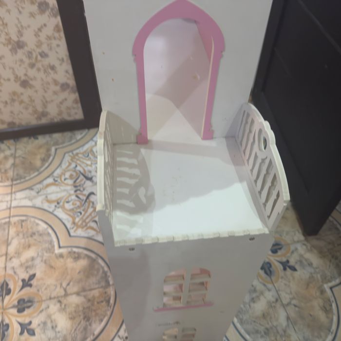 Продам кукольный домик