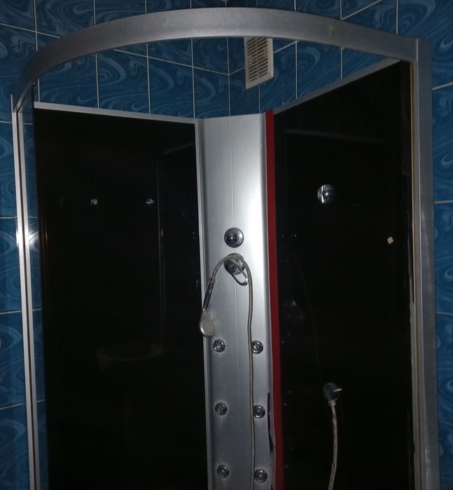 Продам душевую кабину,