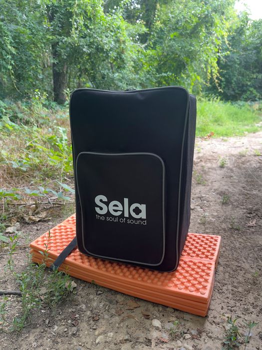 Cajon cu husă. Ca nou, cu disc și carte cu instrucțiuni