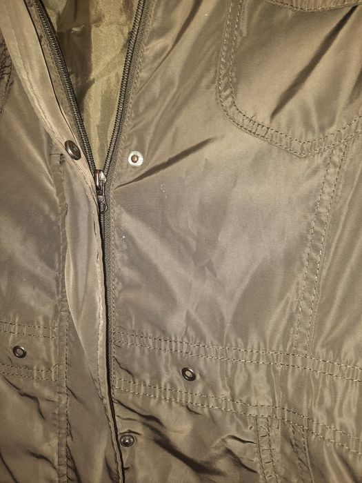 Дамско яке - ветровка