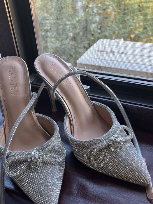 pantofi cu toc argintii