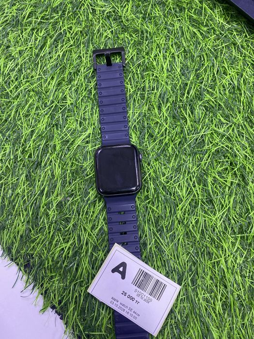 Смартчасы Apple Watch SE