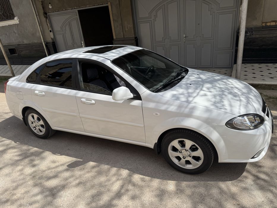 Продается GENTRA 2018 белый тоза