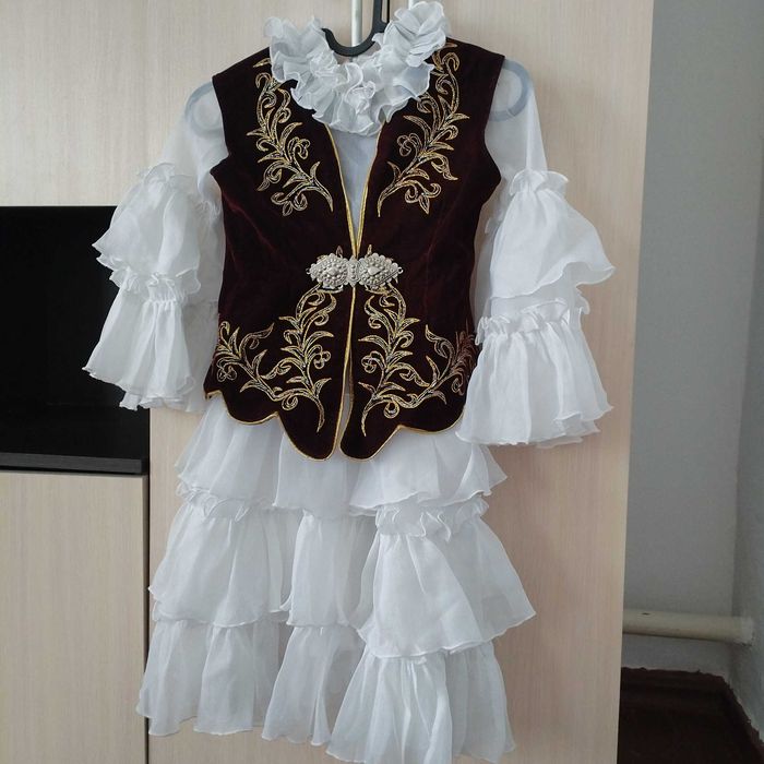 Продам детское платья