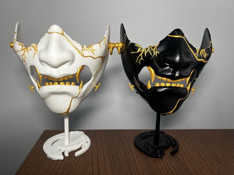 Ghost Of Yotei Set 2 Măști / Ghost of Tsushima + Suporturi