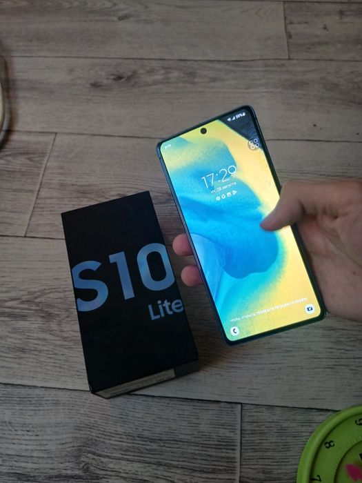 Продам мощный флагман Samsung Galaxy S10 Lite
