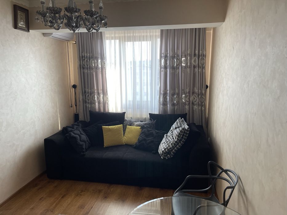 Pf  Vand ap 2 camere decomandat!