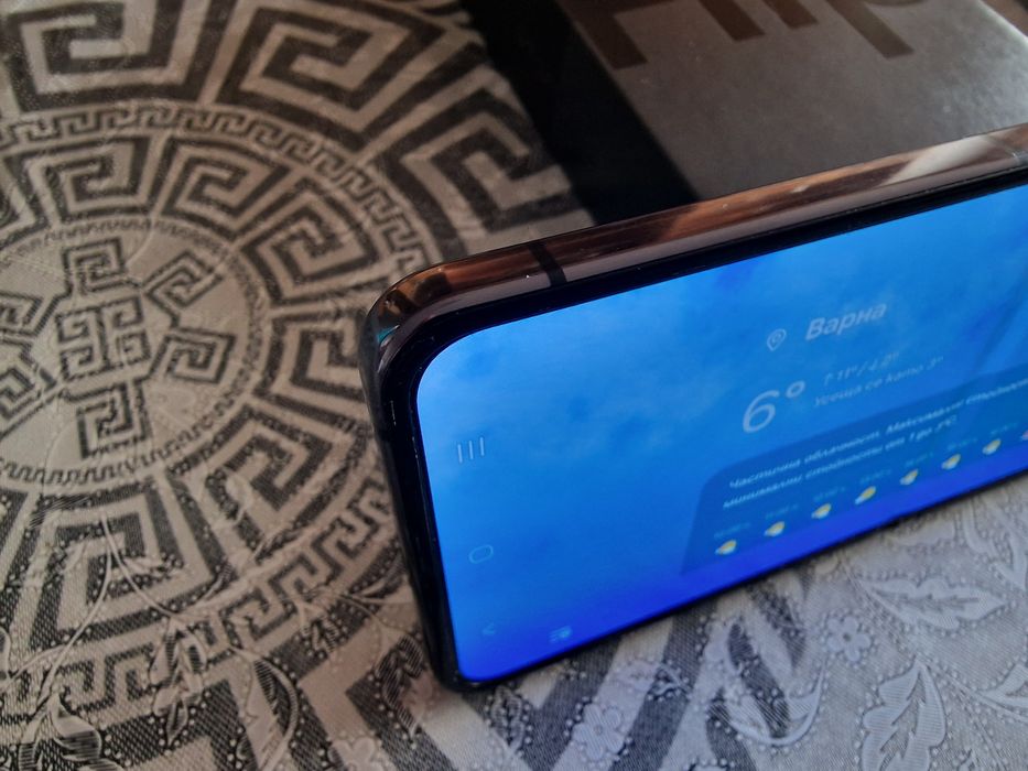 Samsung Z Flip 4 Перфектен