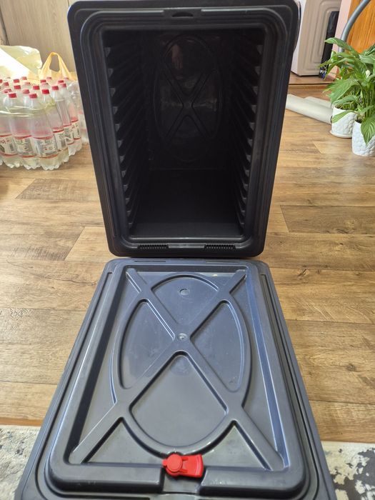 Продам Термокейс.