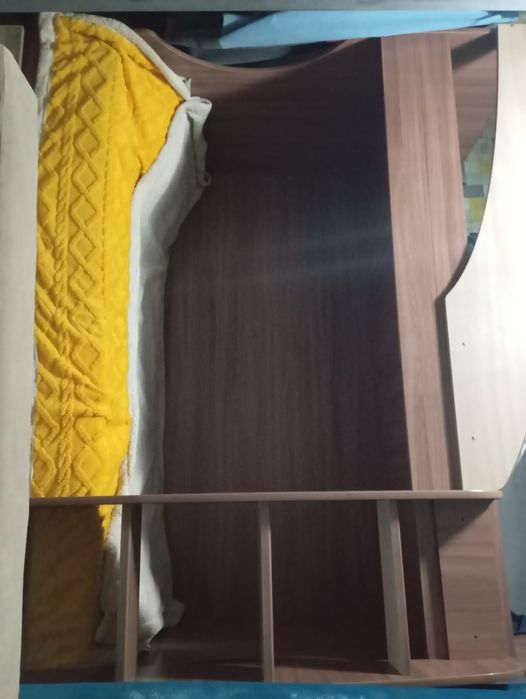 Продам кровать 2х без матраса