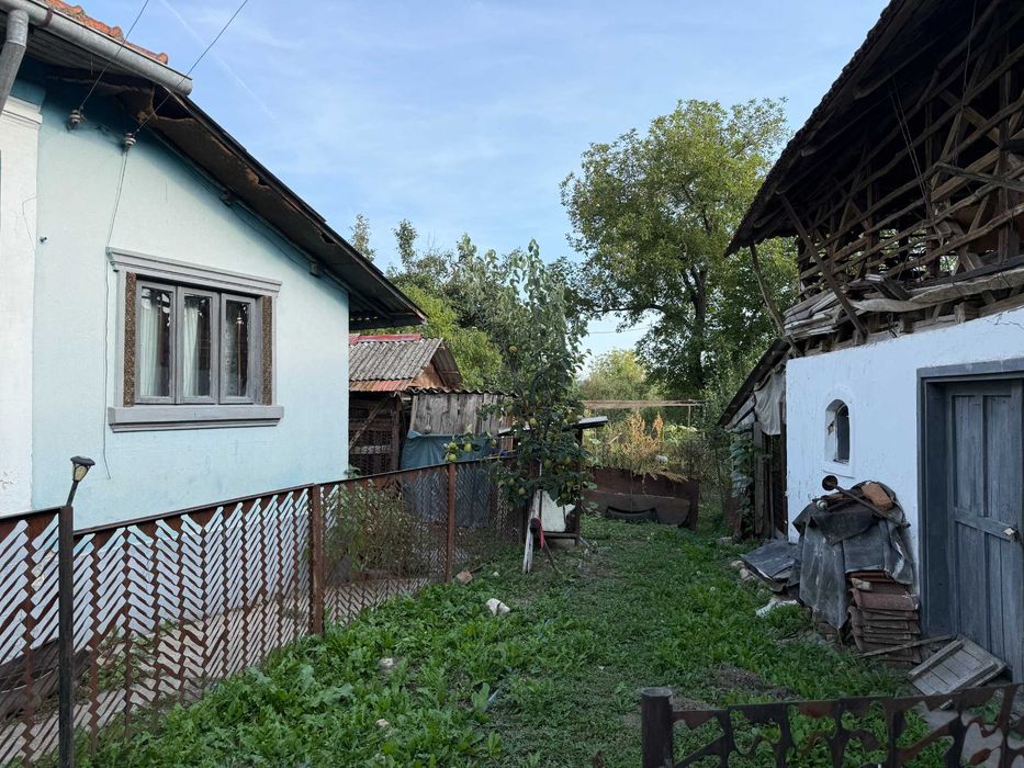Vand Casa Batraneasca + Teren 1754 mp Com. Malureni Sat Bunești Argeș