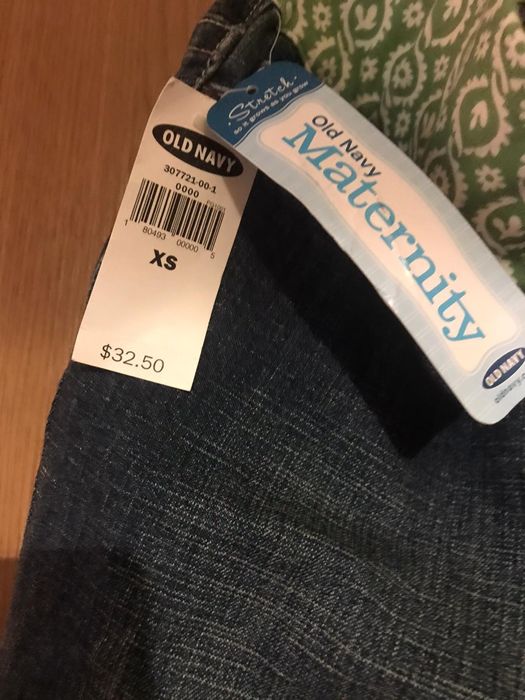 Pantaloni de blugi gravida Old Navy trei sferturi