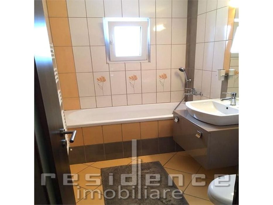Apartament 3 camere decomandate, Intre Lacuri, zona Iulius Mall