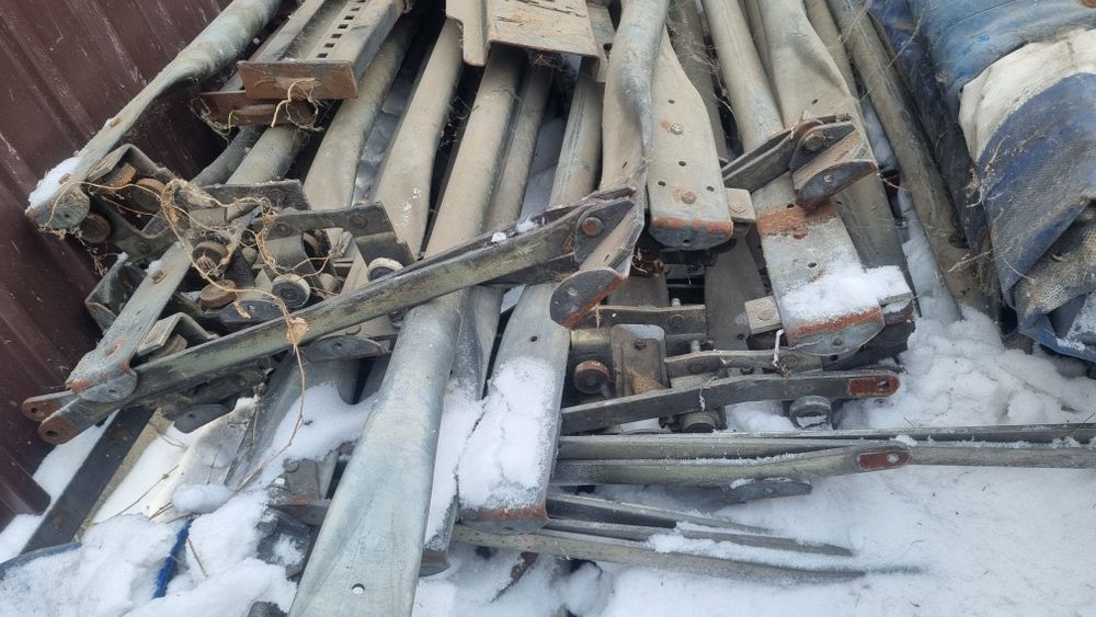 Продам тент.каркас  от полуприцеп schmitz