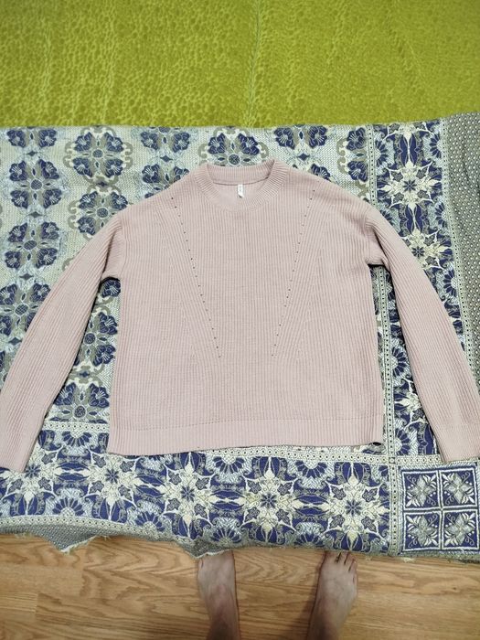 Вещи женские б/у, кофты, джинсы