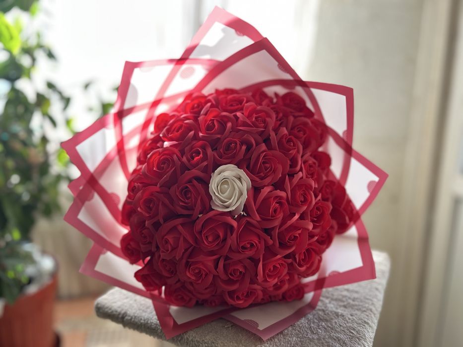 Buchet 55 trandafiri de sapun