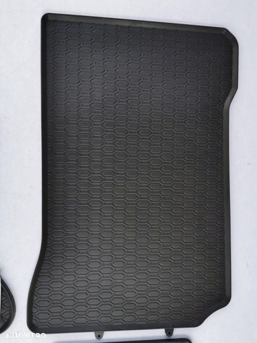 Covorase cauciuc Mercedes C Klassa W 204 ( 2006- 2014 )