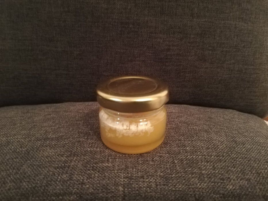 Малки бурканчета с мед 25 мл