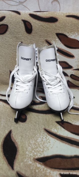 Коньки для фигурного катания женские. Размер 41-41.5