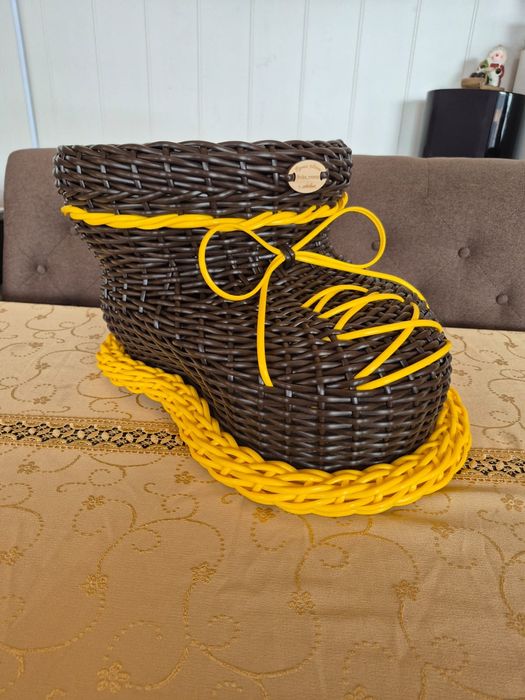 Кашпо из ротанга