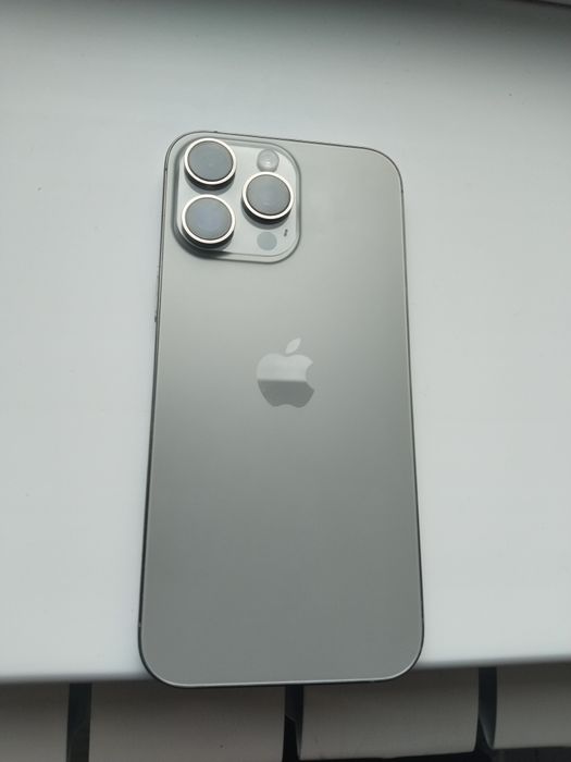 Айфон 16 про мах