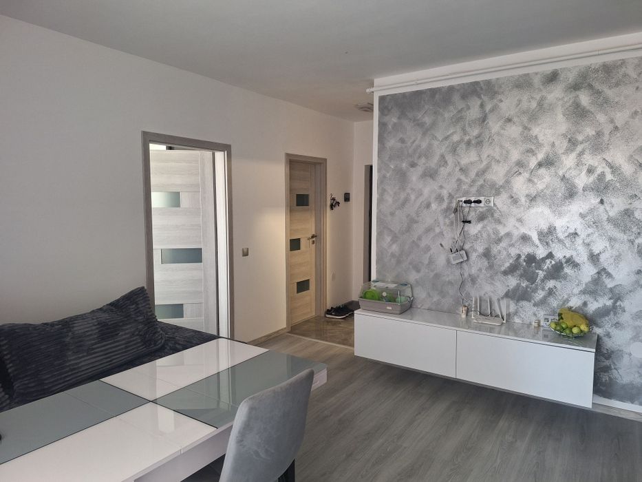 PROPRIETAR vand apartament