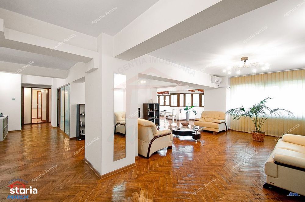 Vanzare apartament cu 4 camere, Faleza bloc Pescarus, etaj 1, sup.135