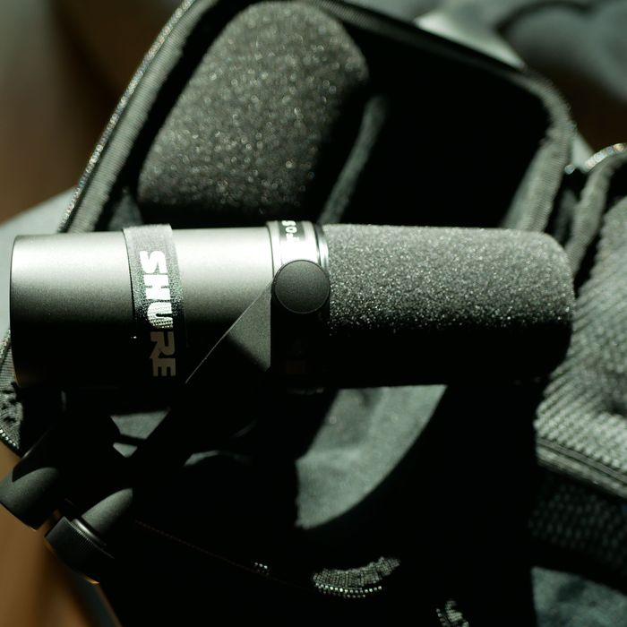 Микрофон Shure SM7B (Черен) – Перфектно състояние