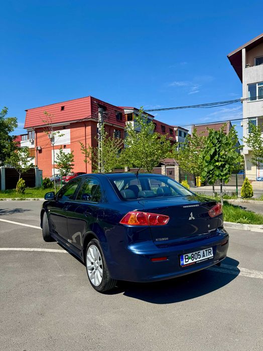 Mitsubishi Lancer 1.8 Benzina Automat