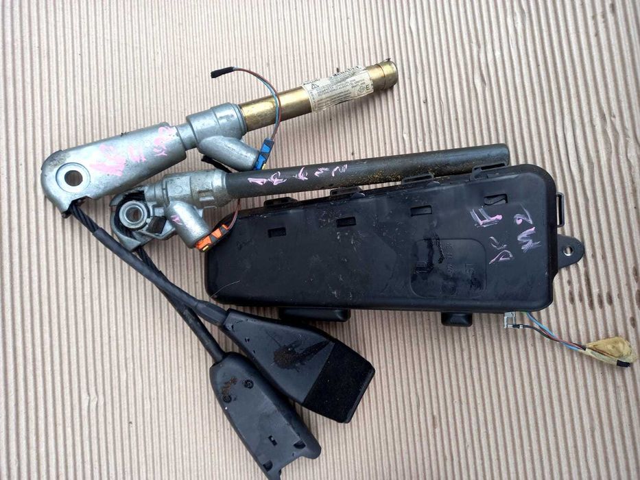 Renault Megane 2 Clio 3 set centuri  pirotehnice si airbag-uri scaune