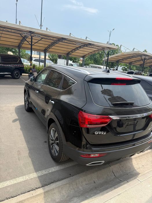 Dongfeng Fengguon (Glory) 580