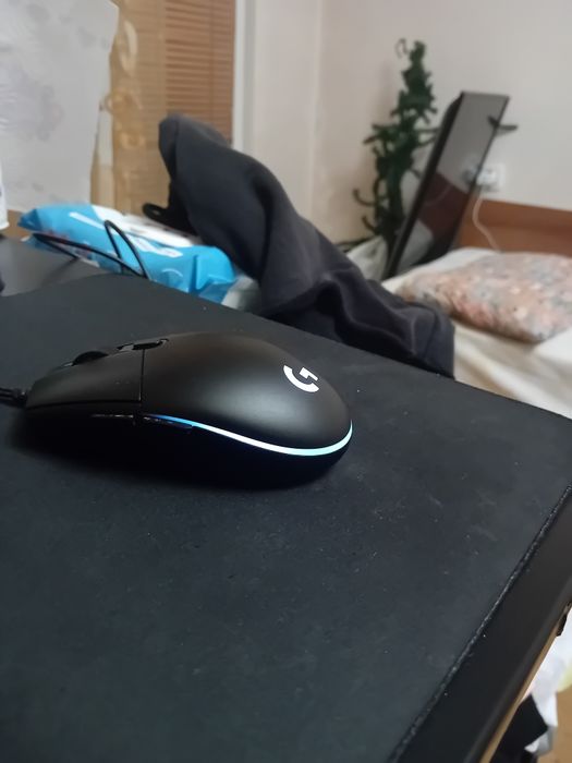 Продавам мишка Logitech G pro