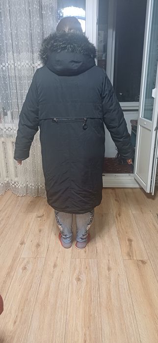 Продам зимнюю куртку