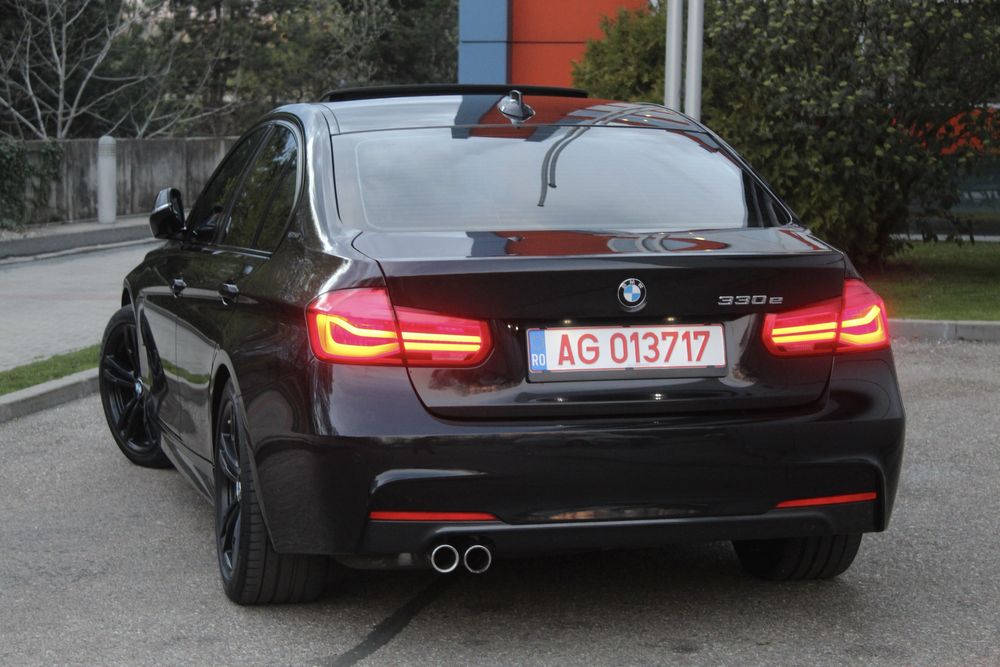 Bmw Seria 3 / 330e / M-paket / 252 CP