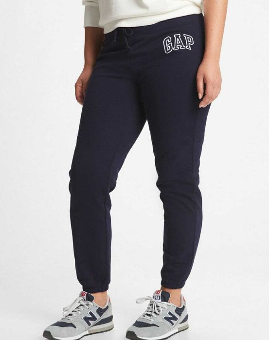 Костюм женский Gap