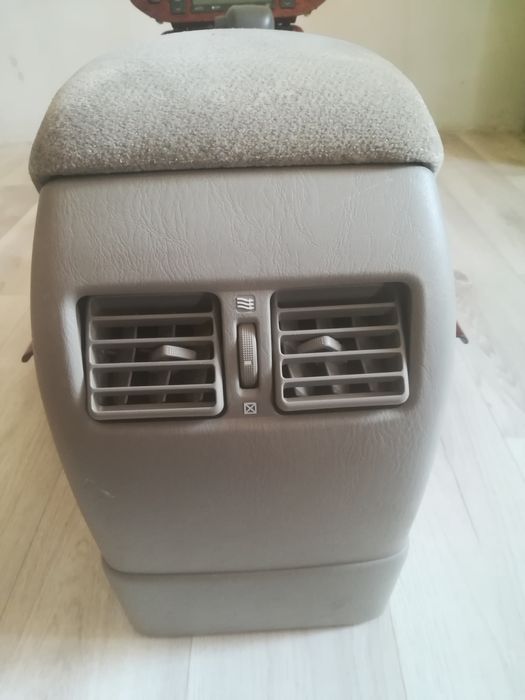 Консоль на камри 30 35