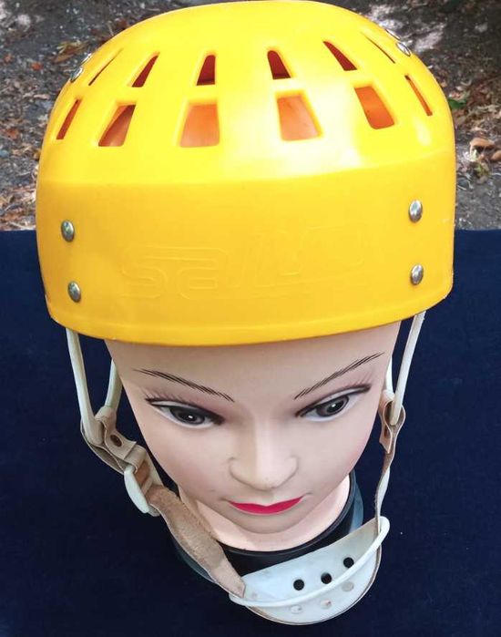 Хоккейный шлем "Salvo". Сделано в СССР