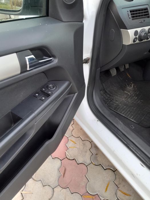OPEL Astra 2008 — imagine 5