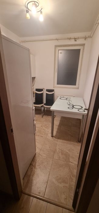 Apartament de închiriat 60 m decomandat în Bragadiru de la privat ,lângă Leroy Merlin cu loc de parcare zugrăvit mobilat ca în poze valabil de azi .